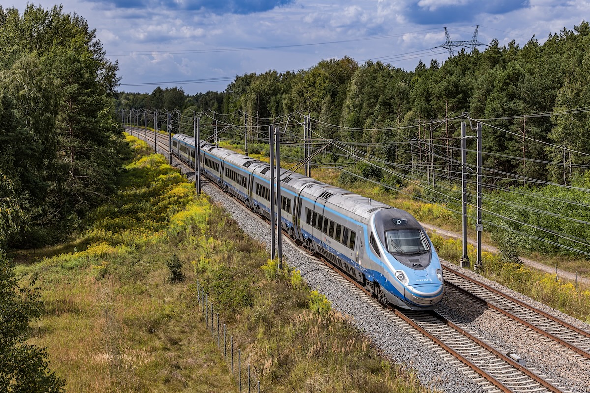 Pendolino przejechało 224 km w 57 minut! Podróż z Warszawy na południe Polski skróci się aż o 25 minut